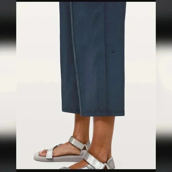 Lululemon Wanderer CropTrue Navy - Picture 4 of 8